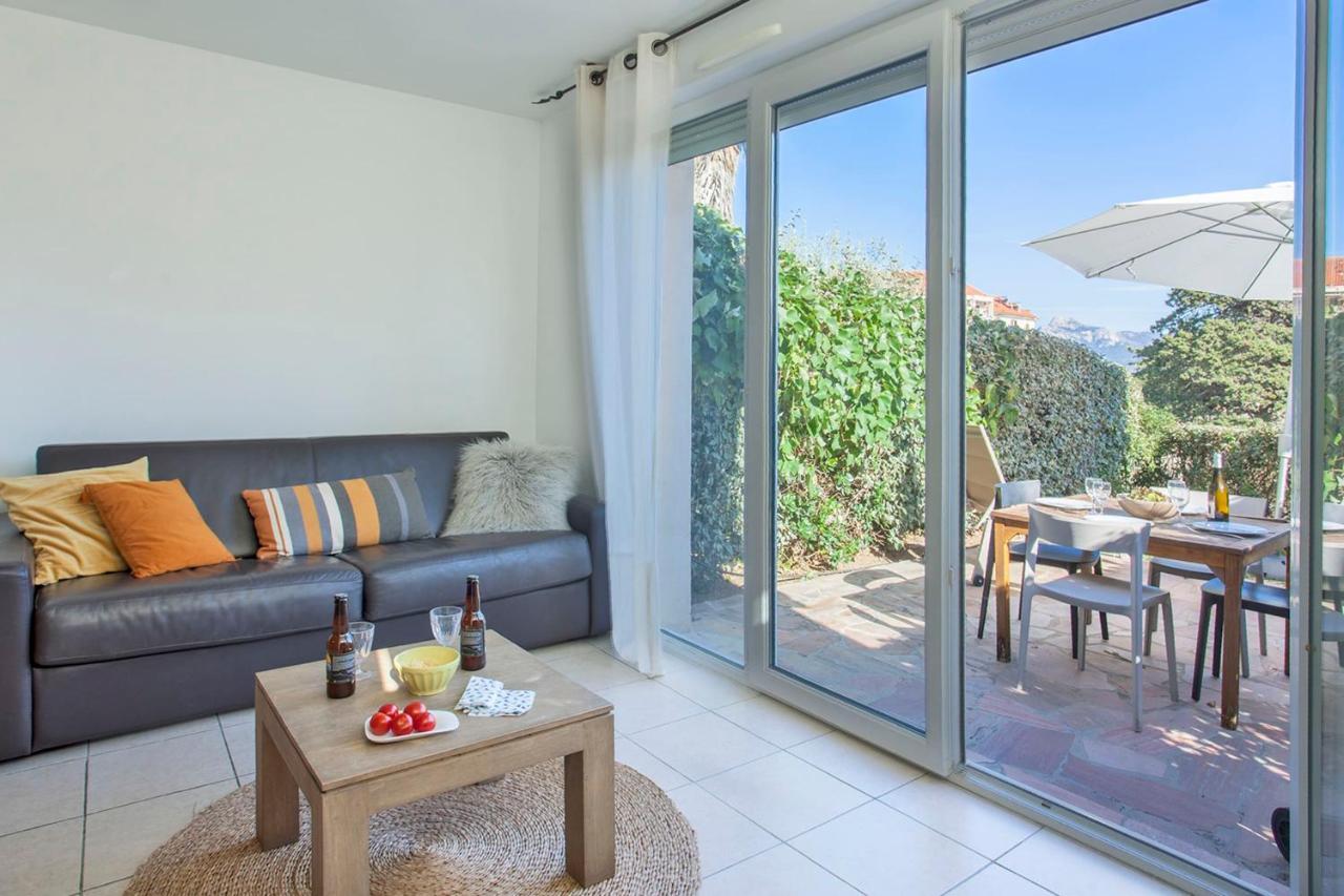 Mare location avec jardin vue mer et montagne plage et port à 2 pas Calvi  Extérieur photo